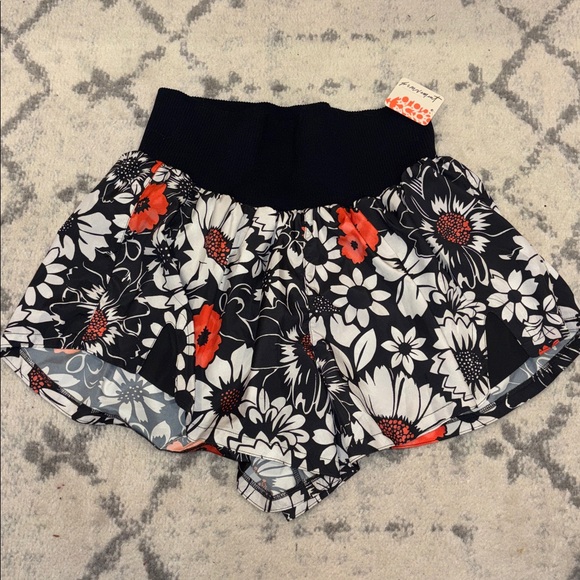 FP Movement Women's Carpe Diem Shorts NWT - Picture 6 of 7